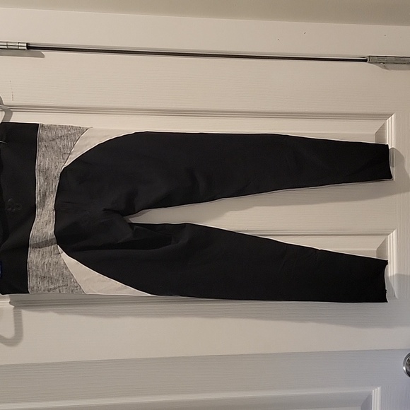 ARITIZA TNA Pants EUC, Size SM. - Picture 2 of 8